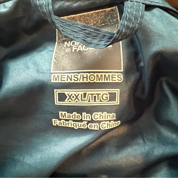 The North Face Men's Windbreaker,  Size XXL - Picture 8 of 8